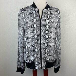 EUC JW Style Womens Black and White Snakeskin Pattern Jacket Size M